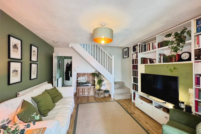 10, Scott Close, Alcester photo 2