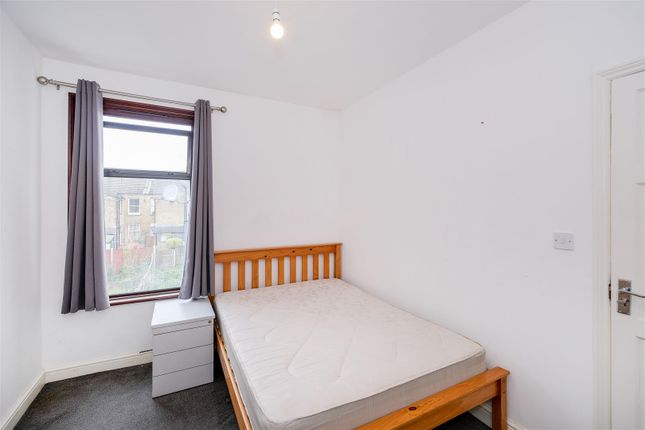 Property for sale in Claude Road, London