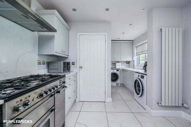 7, Rothwell Close, Silverdale , Nottingham photo 4