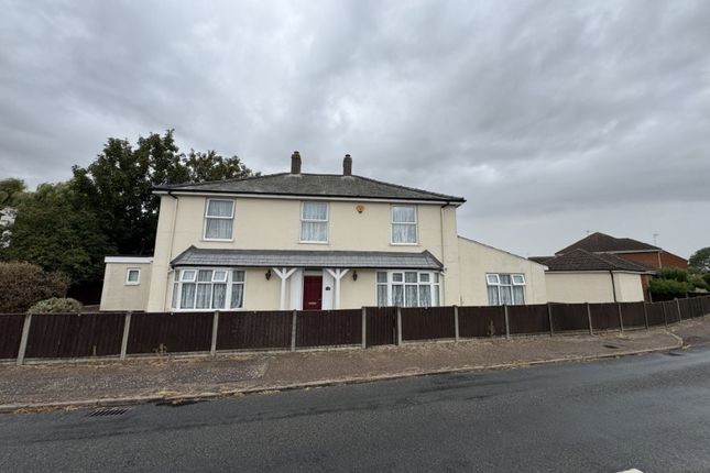 133 Clenchwarton Road, West Lynn, King's Lynn photo 2
