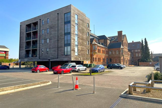 'the Roundhead Building' 396