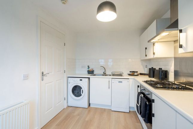 3, Grayhills Walk, Dundee photo 3