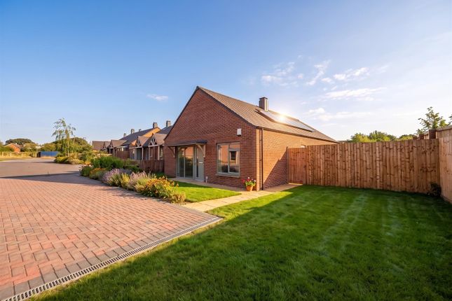 2-bed bungalow on The Stratford, Gallamore Gardens, Market Rasen, £265,000