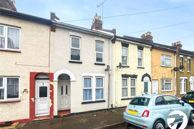Terraced house to rent in Glencoe Road, Chatham, Kent