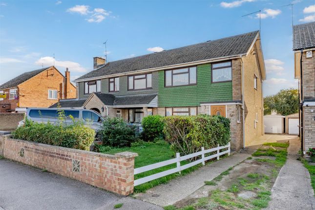 3-bed semi-detached on 59, Queensway, Kettering, £250,000