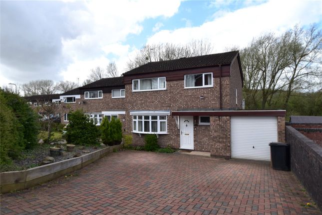 Link-detached house for sale in Paddock Way, Droitwich, Worcestershire