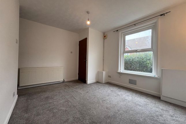 130, Hunnyhill, Newport photo 5