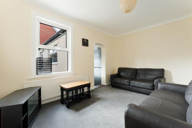 42 Clifton Road, Salisbury photo 3