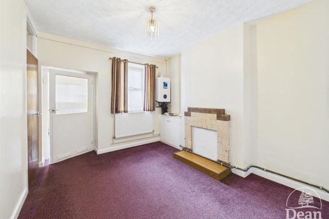 22, Pembroke Street, Cinderford photo 4