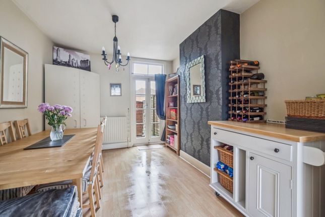 103 Herkomer Road, Bushey photo 4