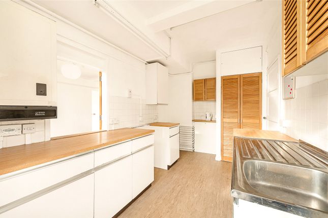 Flat for sale in King Henrys Road, London