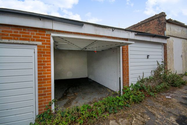 Thumbnail Parking/garage for sale in Lavender Hill, Clapham Junction, London
