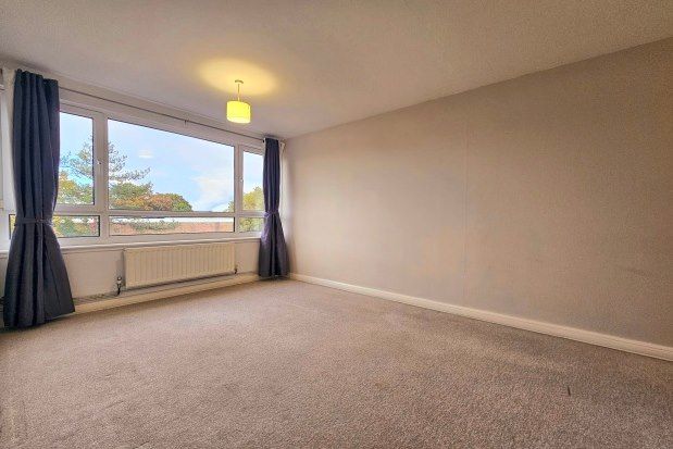 Flat to rent in Britten Lodge, Bromley