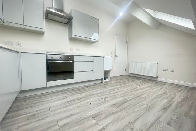 80B, Sheffield photo 2