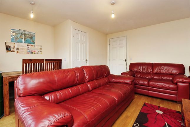 29, Jay Road, Corby photo 2