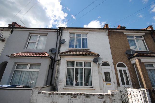 Thumbnail Terraced house to rent in Whippendell Road, Watford