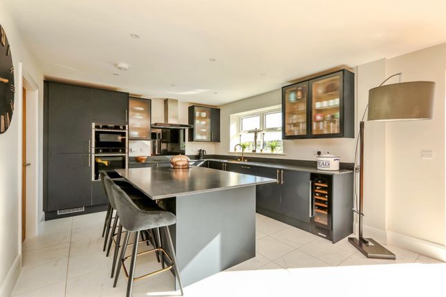 9, Shuttleworth Drive, Doncaster photo 3