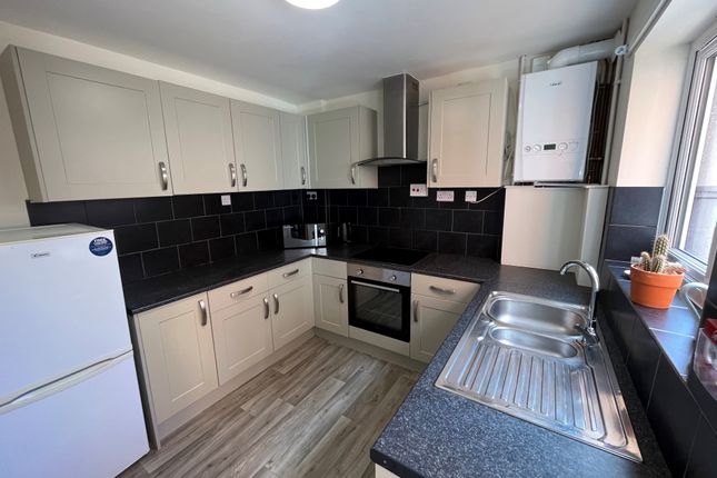 Room 5, 41, Seaton Road, Somerset photo 2