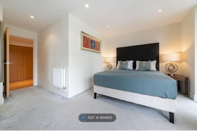 Flat to rent in Trinity Tower, London