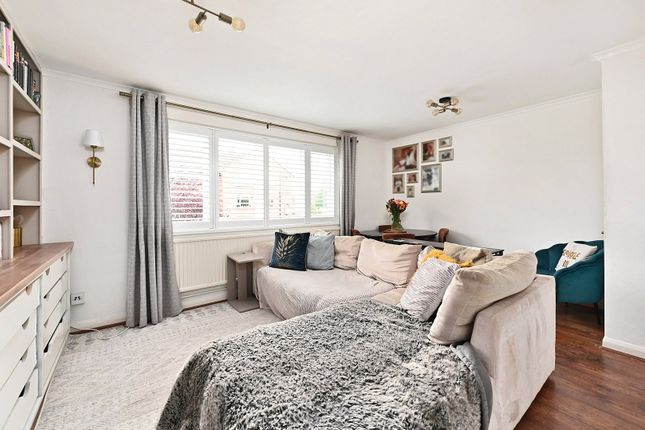 71, Convent Road, Surrey photo 2