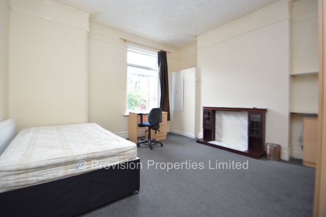 Terraced house to rent in Brudenell Road, Hyde Park, Leeds