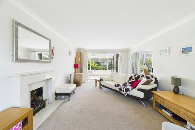 Apartment 20, Parkview House, 14, Oaklands Park, Berkshire photo 3