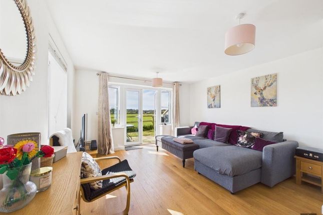 101, Acland Park, Honiton photo 3
