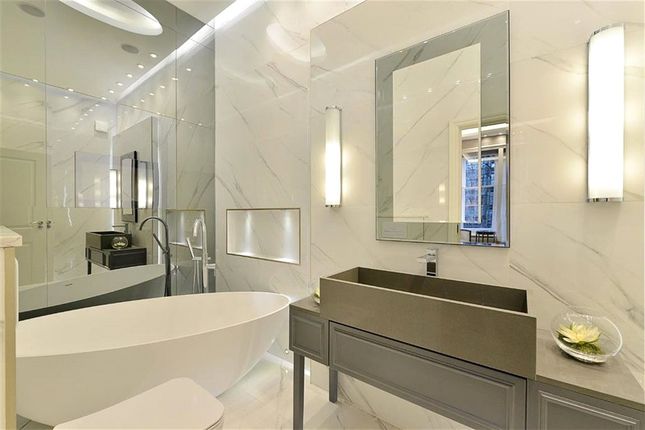 Flat for sale in Park Mansions, Knightsbridge, London