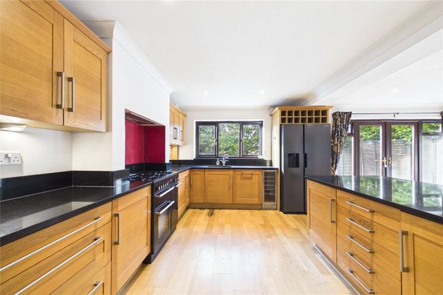 MARKETING CARD, 38, Romans Gate, Tadley photo 2