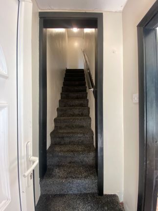 253, Cemetery Road, Bradford photo 5