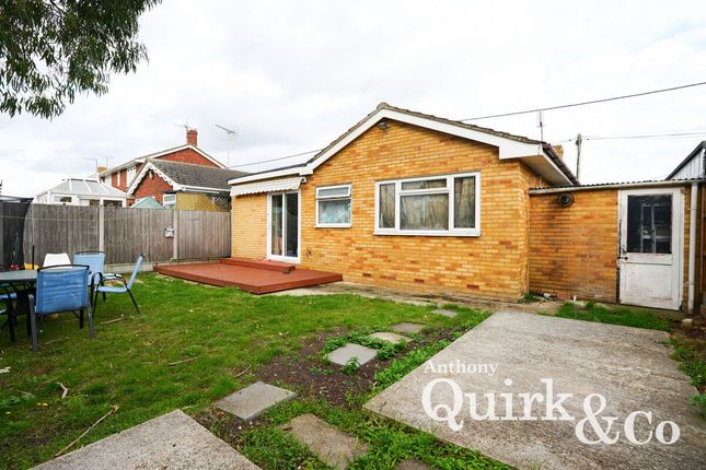 11b, Henson Avenue, Canvey Island photo 2