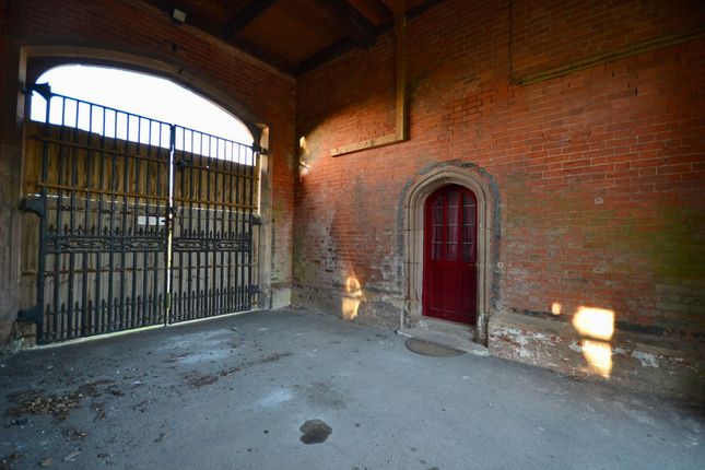 The Redarch Garendon Park, Loughborough photo 4