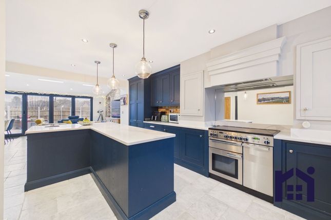 11 Shireburne Drive, Chorley photo 2