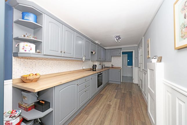 6, Wetherby Close, Stoke-on-trent photo 3
