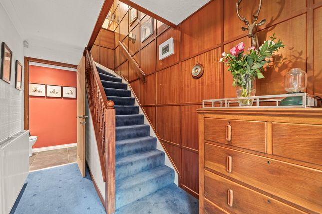 2 Manse Place, Bathgate photo 3