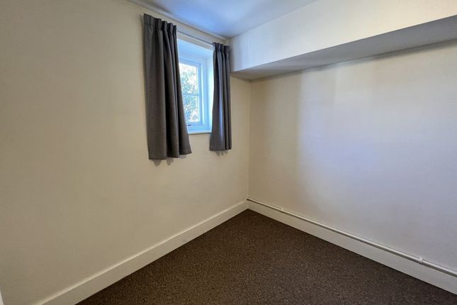 Flat to rent in Oaten Hill, Canterbury