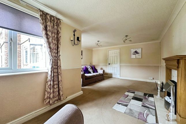 46, Fieldhead Place, Tettenhall, Wolverhampton photo 4
