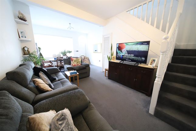 42, King Edwards Road, Enfield photo 2