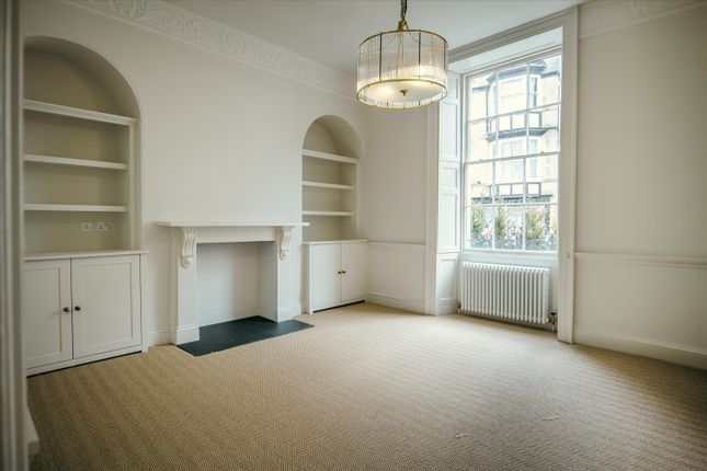 33, The Mews House, Cirencester photo 4