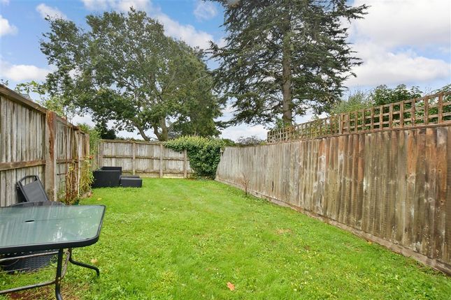 Orchard Close, Freshwater photo 2