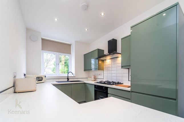 327, Blackburn Road, Oswaldtwistle photo 2