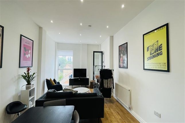 Thumbnail Flat for sale in Liberty Building, Tower Hamlets