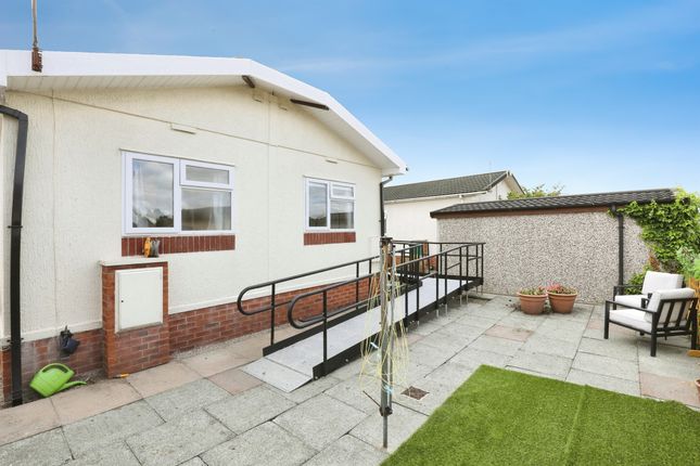 19, The Brambles, NORTHWICH photo 3