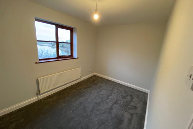 Town house for sale in Coopers Yard, Newark