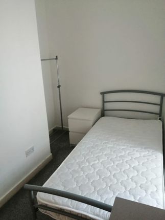 Flat to rent in Baker Street, Stirling Town, Stirling