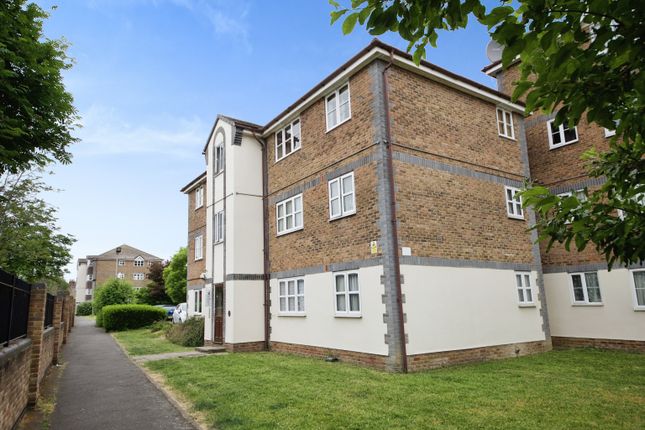 Thumbnail Flat for sale in 86 South Street, Enfield