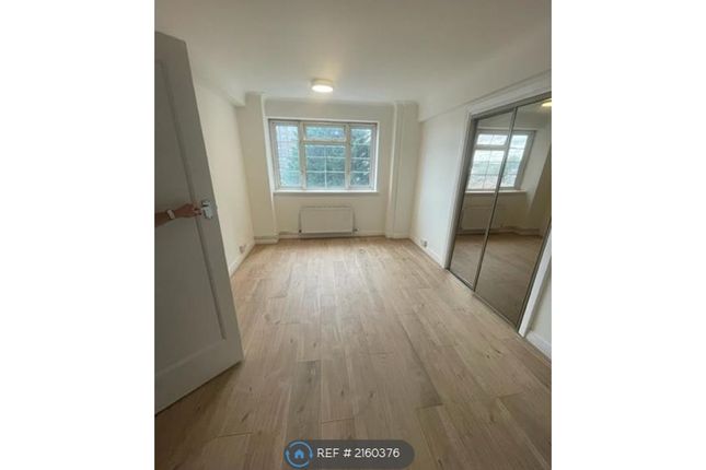 Thumbnail Flat to rent in Ashford Court, London