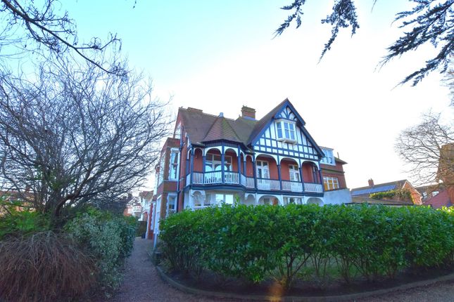 Flat for sale in Cliff Avenue, Cromer