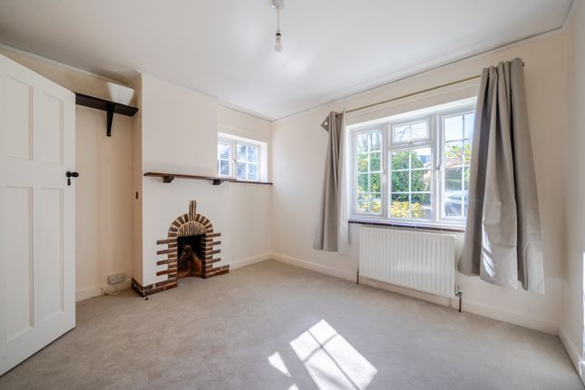 North Cottage, 41 Candlemas Lane, Beaconsfield photo 4