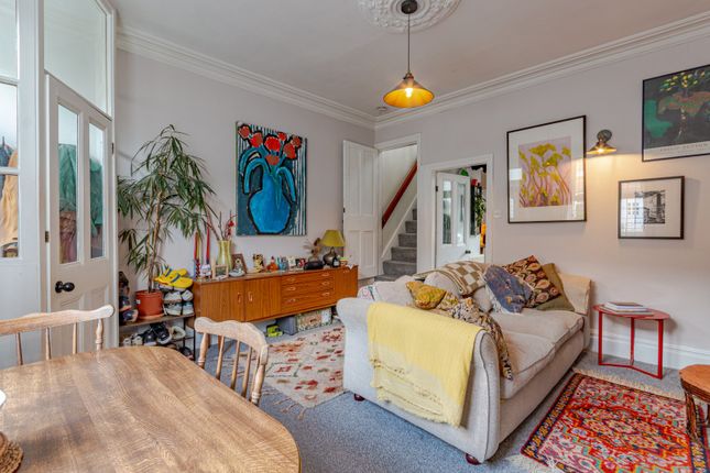 36, Mitchell Terrace, West Yorkshire photo 4